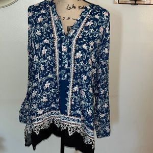 6 for 30$ Cato brand top sz 18/20 euc